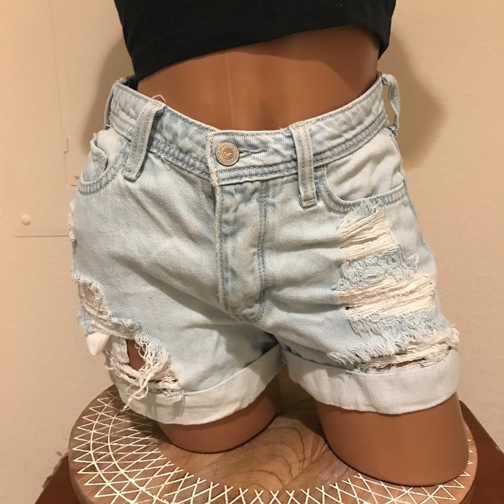 Hollister High Rise Mom Shorts